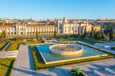 Lisbon Highlights: Private Half-Day Tuk Tuk Adventure Sightseeing