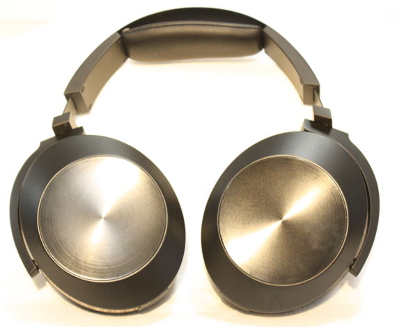 Audeze EL-8 Closed Back Headphones. Financing Available.