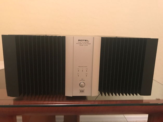 Rotel RMB-1075 - 5 Channel Power Amplifier