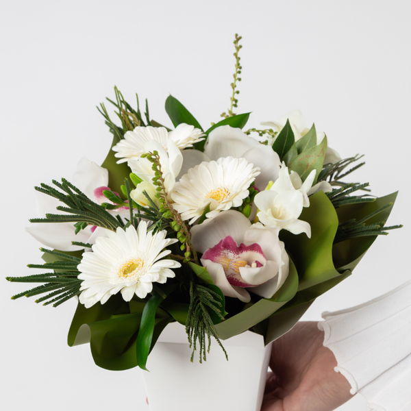 Mini Posy Box_flowers_delivery_interflora_nz