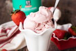 keto strawberry ice cream