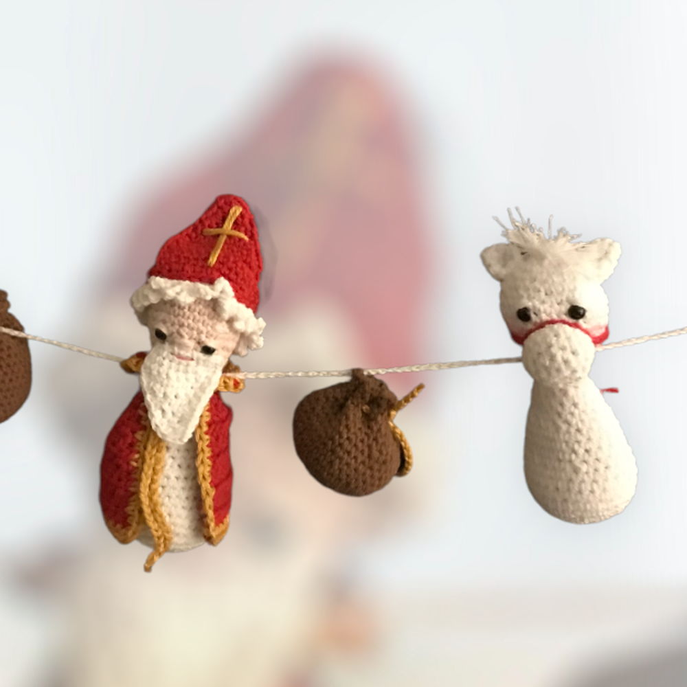 Crochet pattern for Saint Nicholas and Piet bunting/window bunting.