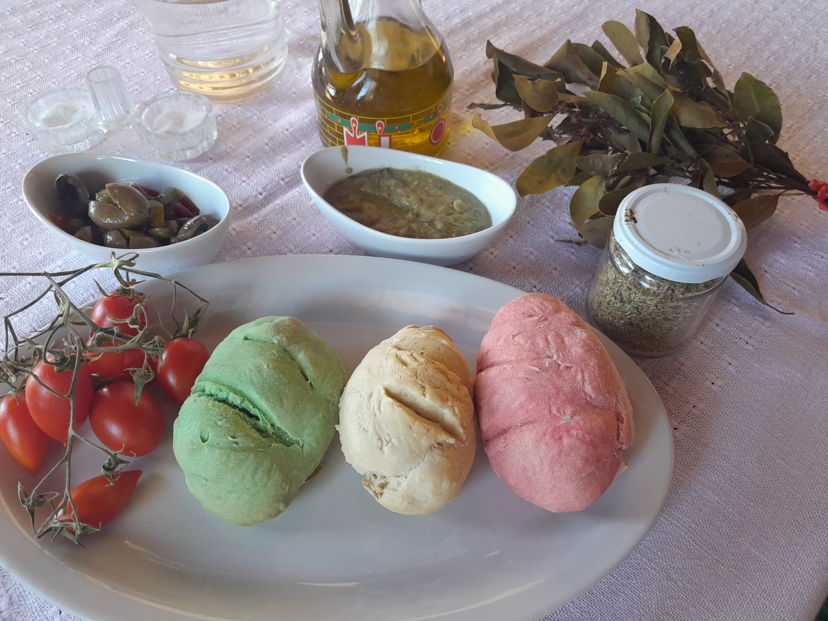 Cooking classes Messina: Colored bread, fresh pasta and tiramisu: a culinary journey
