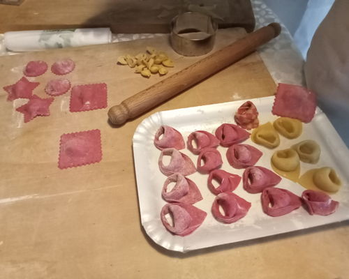Corsi di cucina Bologna: Corso per bambini: prepara tre paste colorate 