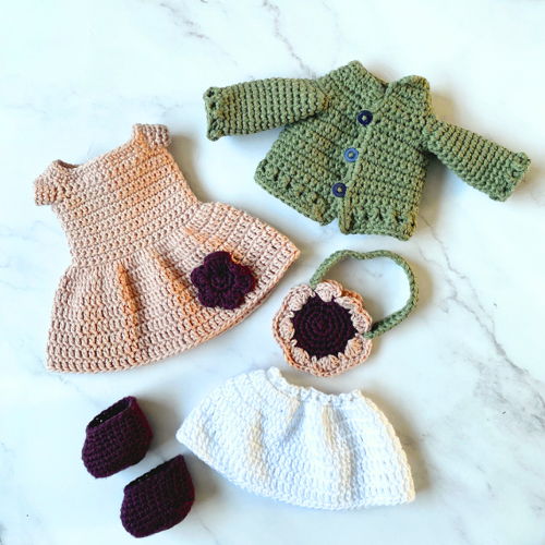 Dress up doll Mayra crochet pattern