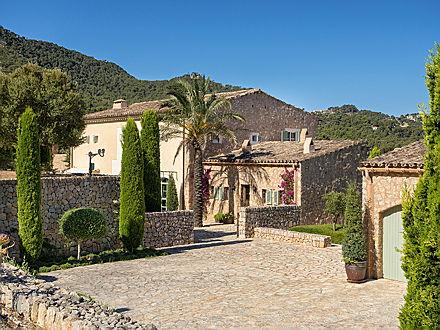  Port Andratx
- Luxus-Natursteinfinca auf Mallorca. Engel & Völkers