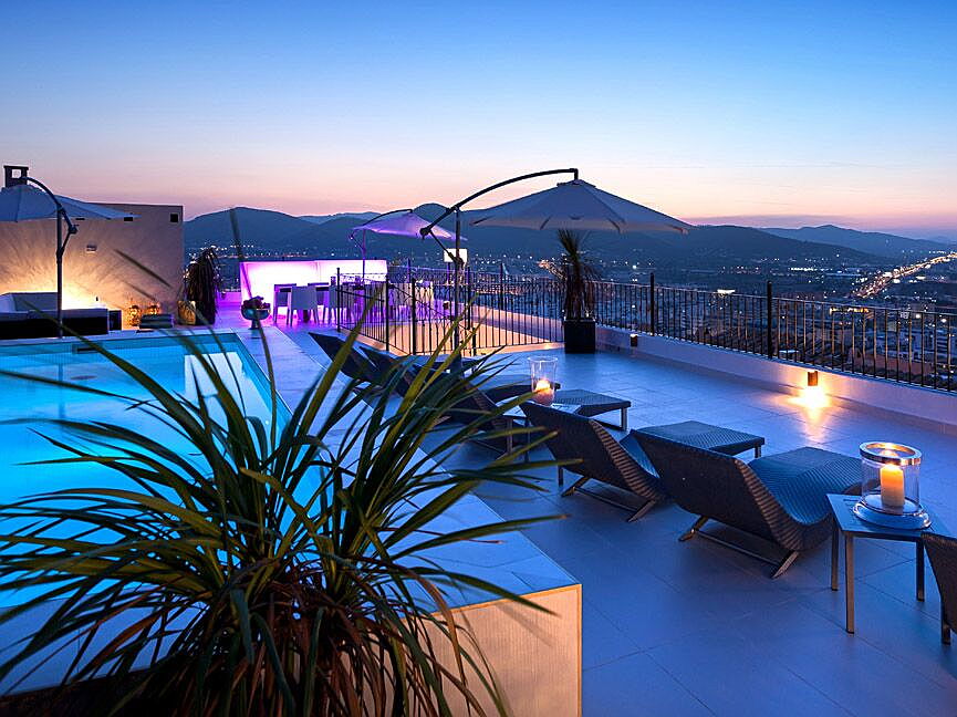  Ibiza
- Villa with breathtaking views over Ibiza town