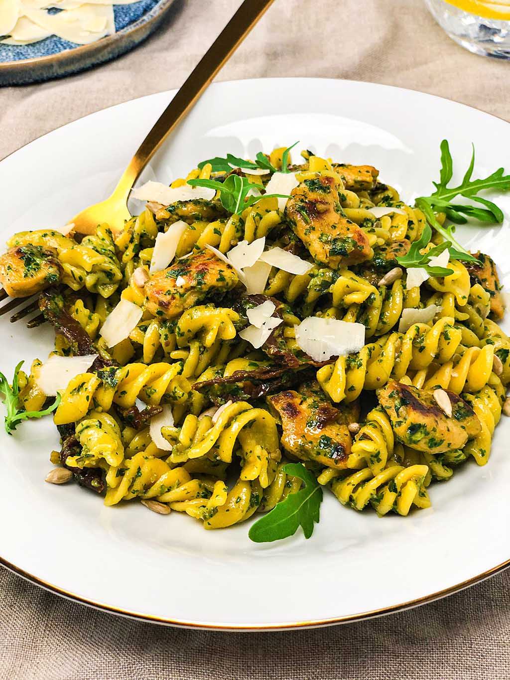Vegan pasta pesto
