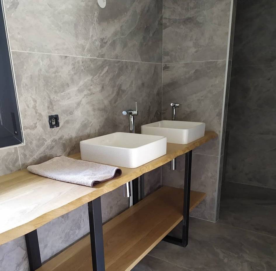 Plan de travail bois massif double vasque salle de bain