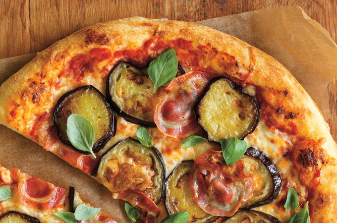 Pizza à l’aubergine et à la pancetta