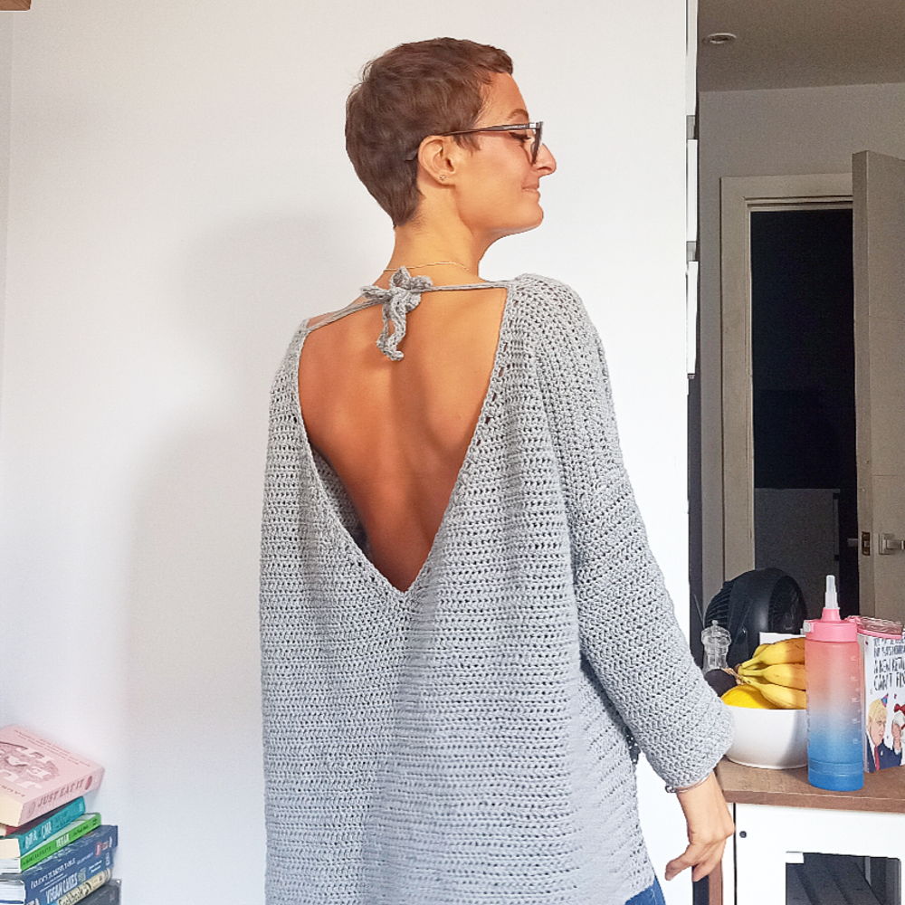 Backless crochet sweater - crochet pattern