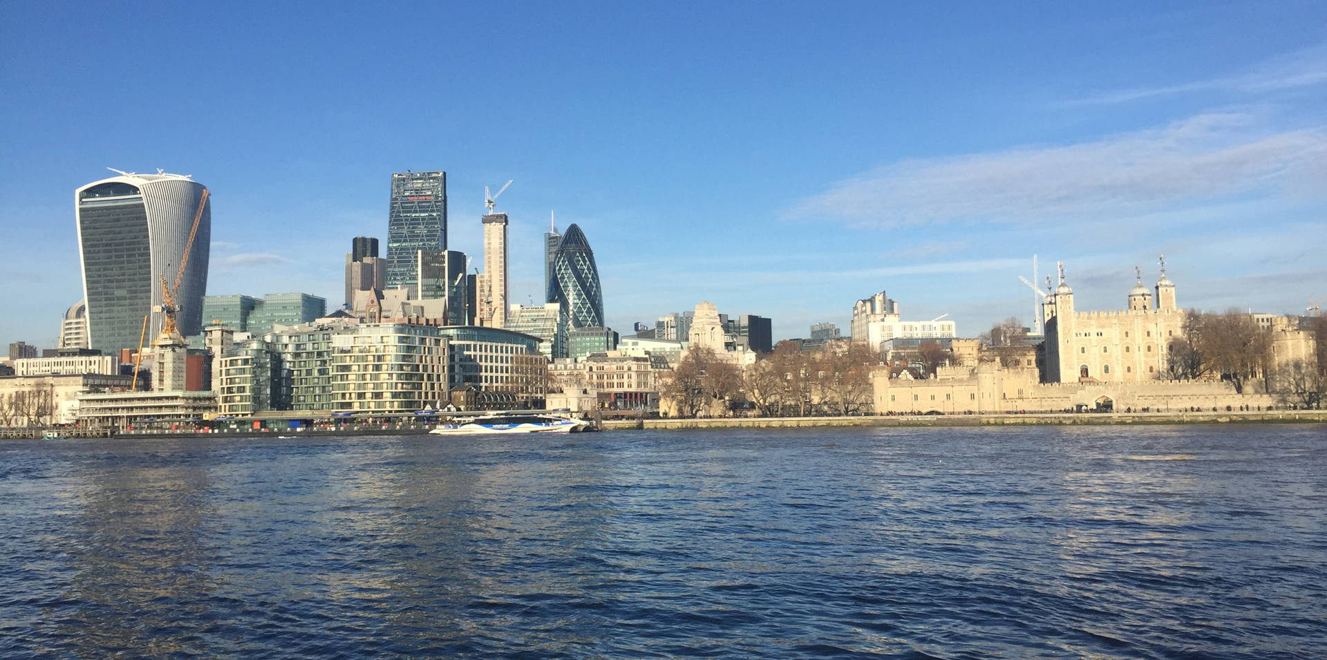 a strol along the banks of the Thames River the City