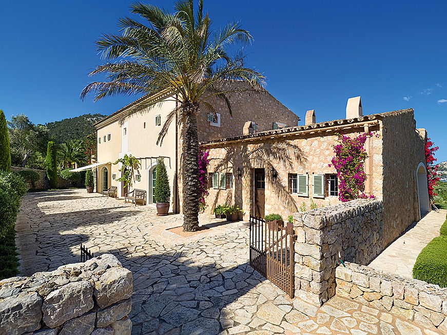  Puerto Andratx
- Luxus-Finca mit Natursteinmauer auf Mallorca.
Engel & Völkers
