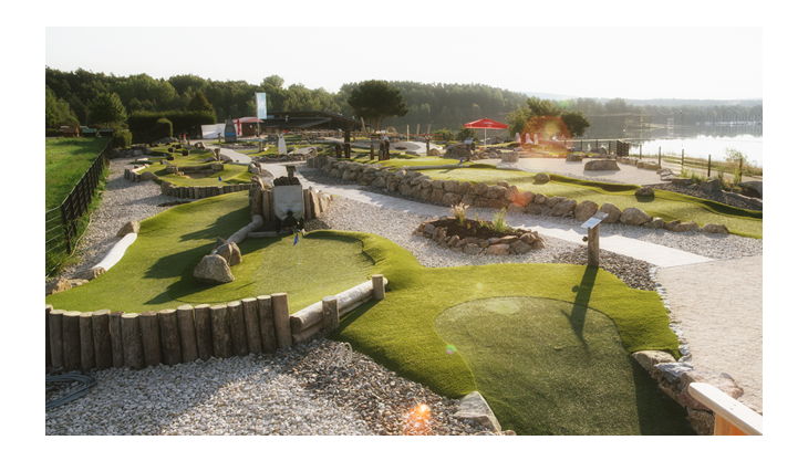 bester geburtstagde wildwakeski stonehill adventure golf aussicht wiese bahnen see