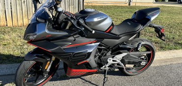 2023 CFMOTO 450SS motorcycle for rent near Murfreesboro, TN