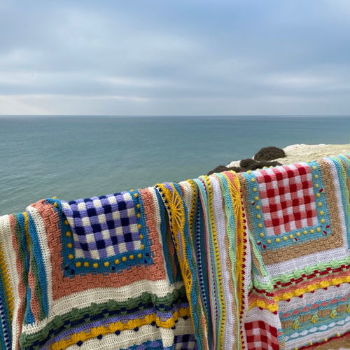 Picnic on the Beach - Eleonora Tully