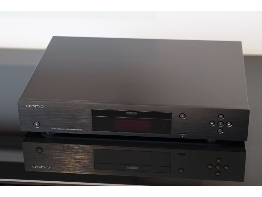 OPPPO UPD-203  Ultra HD Blu-ray Disc Player MINT