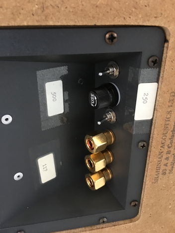 connector terminals on bottom of bass unit