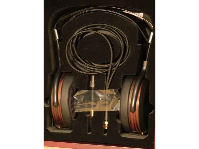 Hifiman HE-560 Planar Dynamic headphones