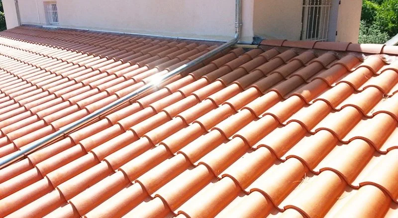 Rénovation de la couverture en tuiles romanes d’une villa à Cannes — photo 13 sur 23 — CEG TOITURE