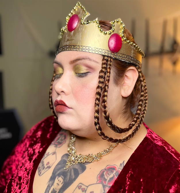 Medieval queen tutorial Halloween Davines costume