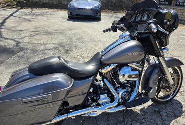 2014 HARLEY-DAVIDSON FLHXS STREET GLIDE SPECIAL (COLOR OPTION) motorcycle for rent near Santa Rosa Beach, FL