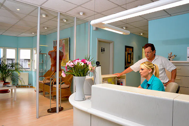 Eingangsbereich Zahnarztpraxis A. Lassman Mannheim Zentrum, Nähe Hauptbahnhof - Wasserturm