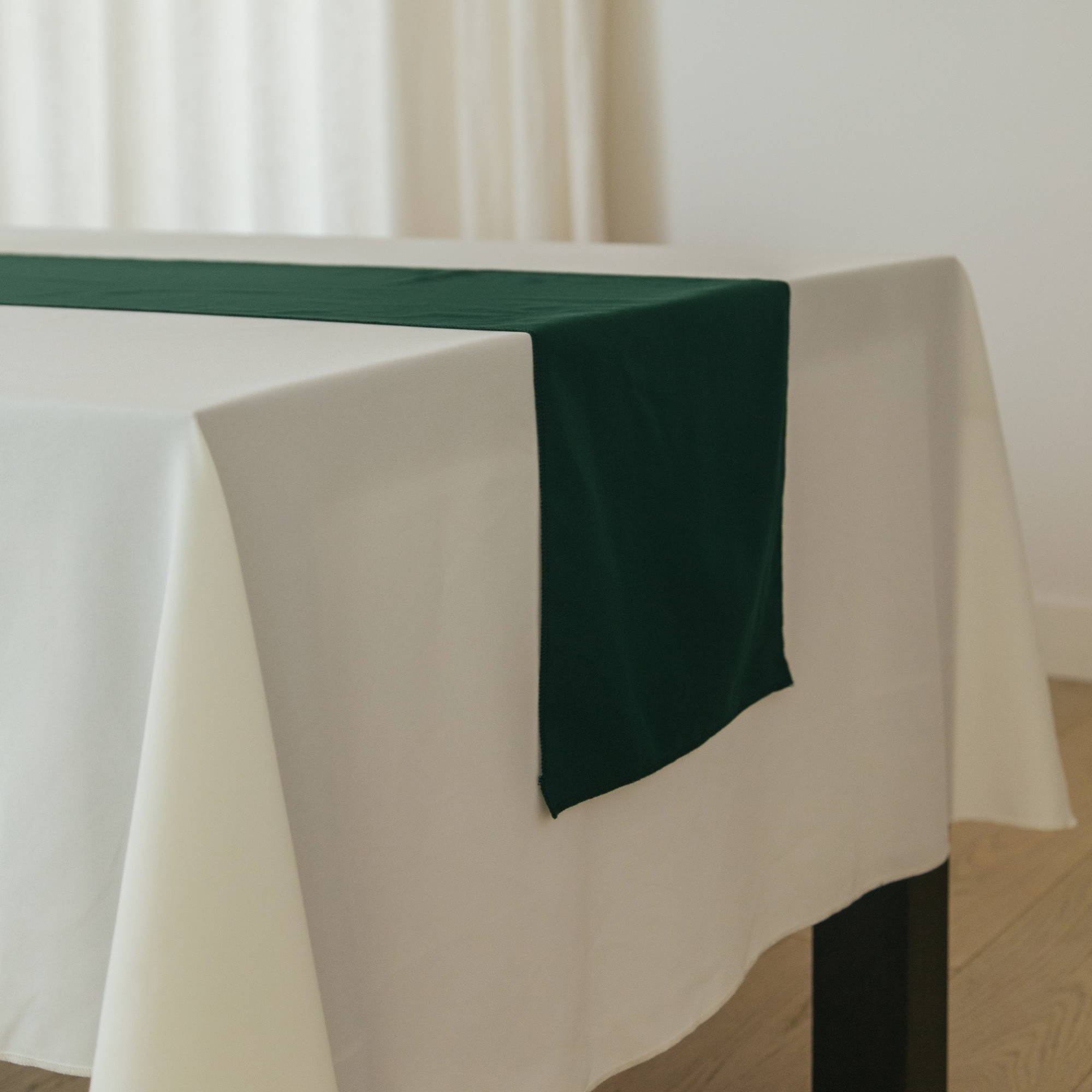 LA Linen table runners, hunter green