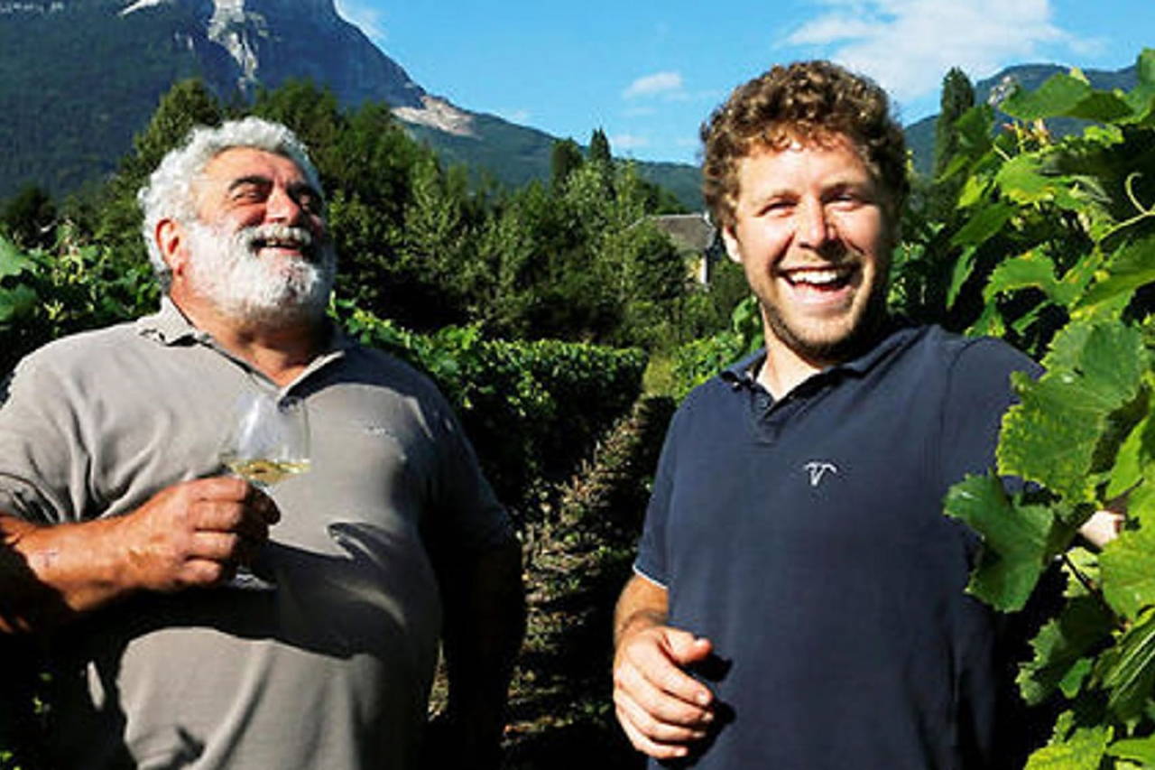 Domaine Blard et Fils, un vignoble familiale de savoie qui produit des cuvées profondes et aromatiques.