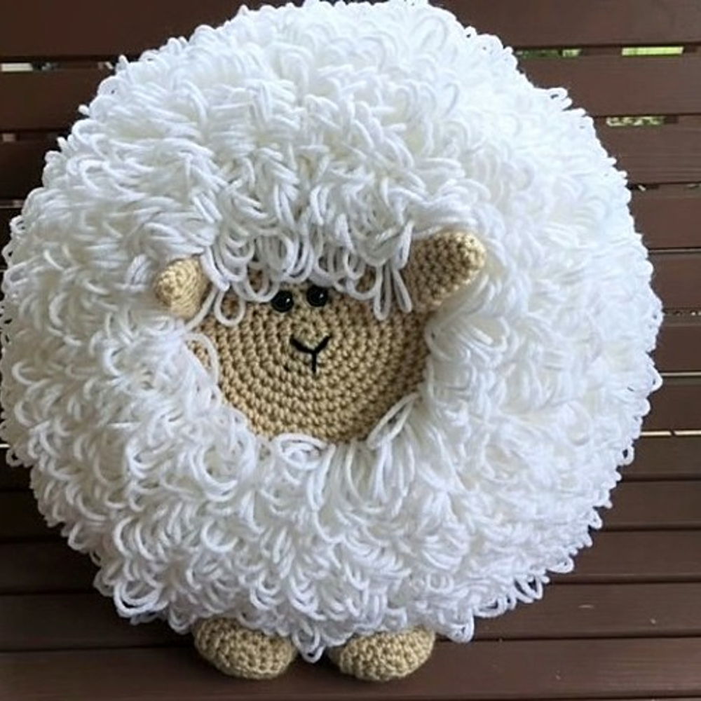 Padrão de almofada de ovelha de crochê