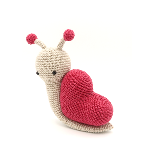 Valentine Snail, Crochet Pattern, Amigurumi