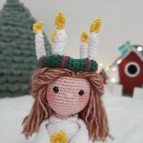 Amigurumi - Sankta Lucia doll