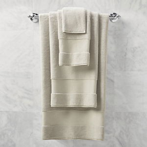 Frontgate Resort Collection Bath Towels - Bath Towel in Chiffon