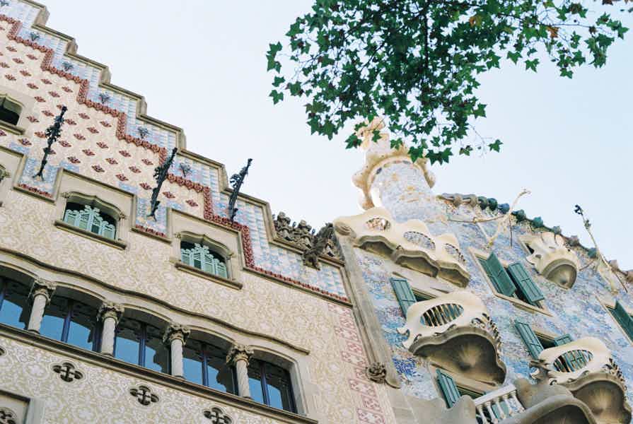 Hop-on Hop-off: Barcelona Bus Tour - photo 1