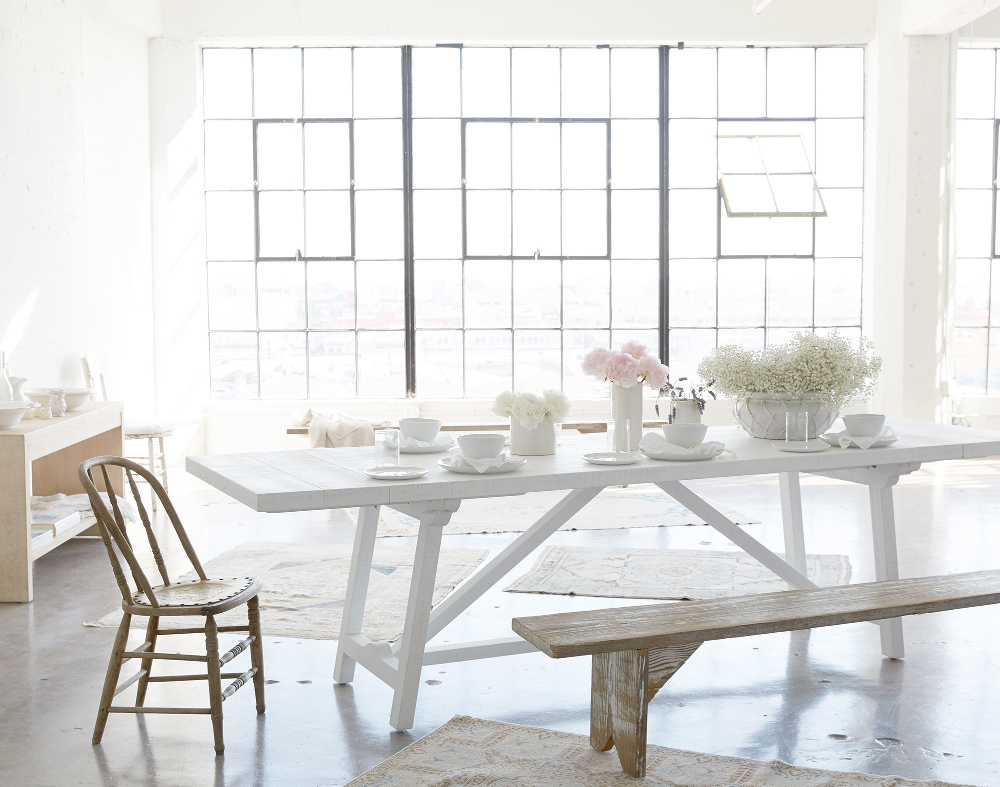 Shabby Chic Decor finds await you in this inspiring lineup of interior design inspiration. #shabbychic #interiordesignideas #decoratingideas #rachelashwell #diningroom