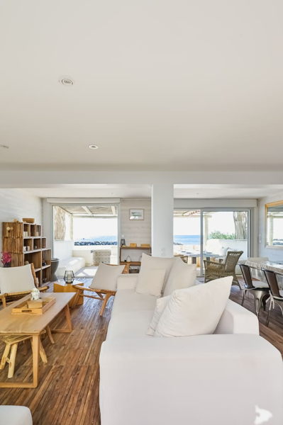 Villa Carnon salon sur la mer