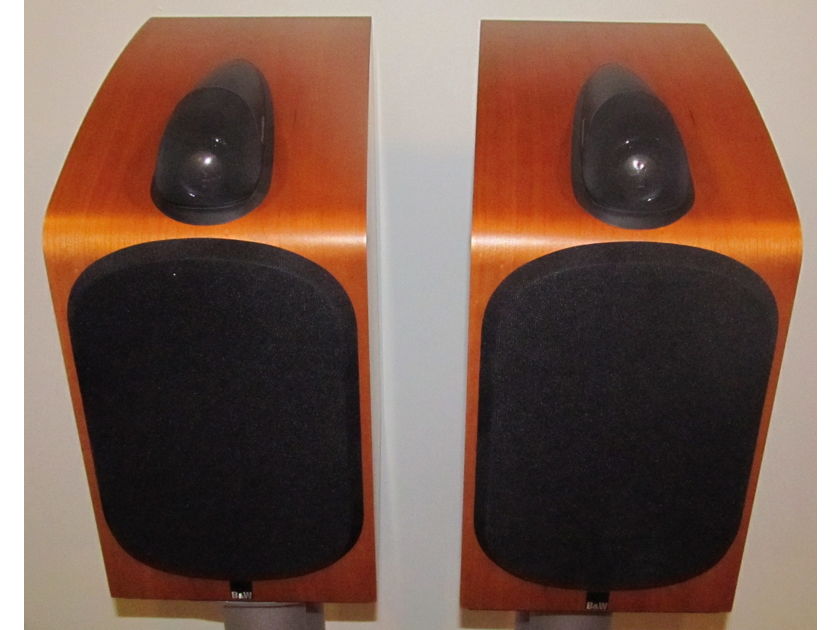 B&W Bowers & Wilkins 705 Monitor speakers Cherry, nice