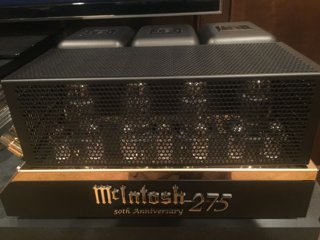 McIntosh MC-275 LE MK6 50th Anniversary Edition.