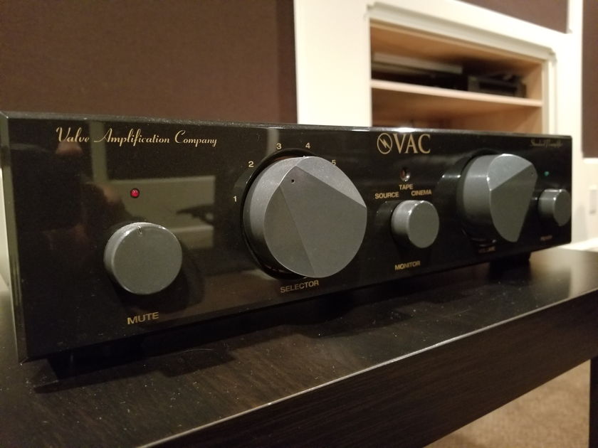 VAC (Valve Amplification Company) Standard Preamplifier