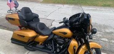 2023 HARLEY-DAVIDSON ULTRA LIMITED motorcycle for rent near Kemah, TX