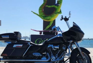 2013 HARLEY-DAVIDSON FLTRX ROAD GLIDE CUSTOM (VIVID BLACK) motorcycle for rent near St. Petersburg, FL