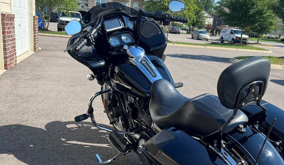 HARLEYDAVIDSON ROAD GLIDE SPECIAL for rent near Spring Hill, TN