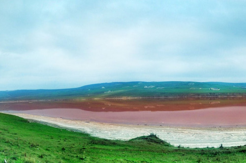Мертвое озеро Азербайджана.