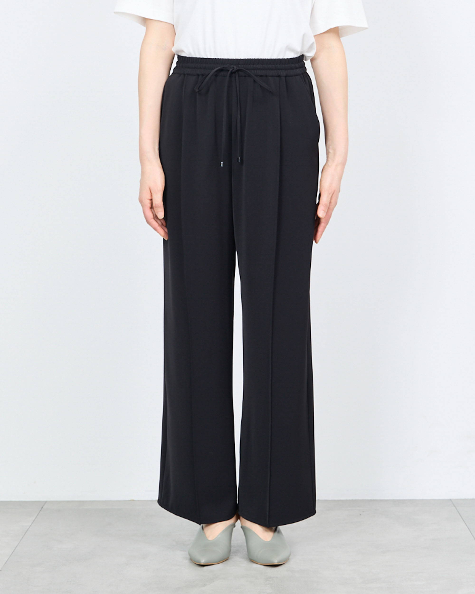 ヴィンテージサテンドロストワイドパンツ着用レビュー