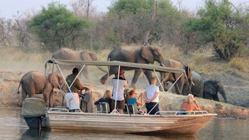 12 nights – Luxury Zambia and Zimbabwe Safari
