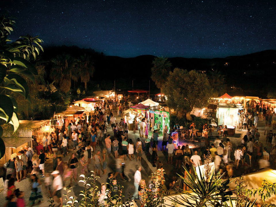 mercadillo norcturno ibiza