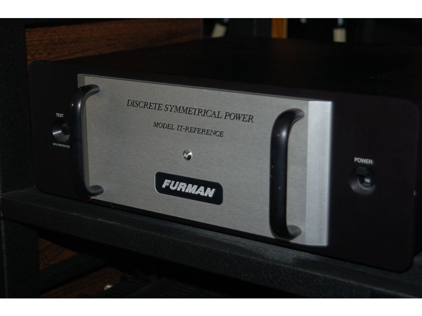 Furman  IT Reference Power Conditioner