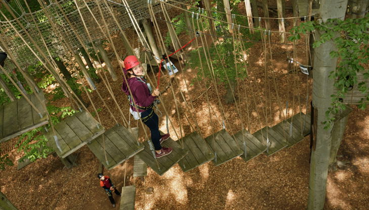 abenteuerpark potsdam wackel treppe