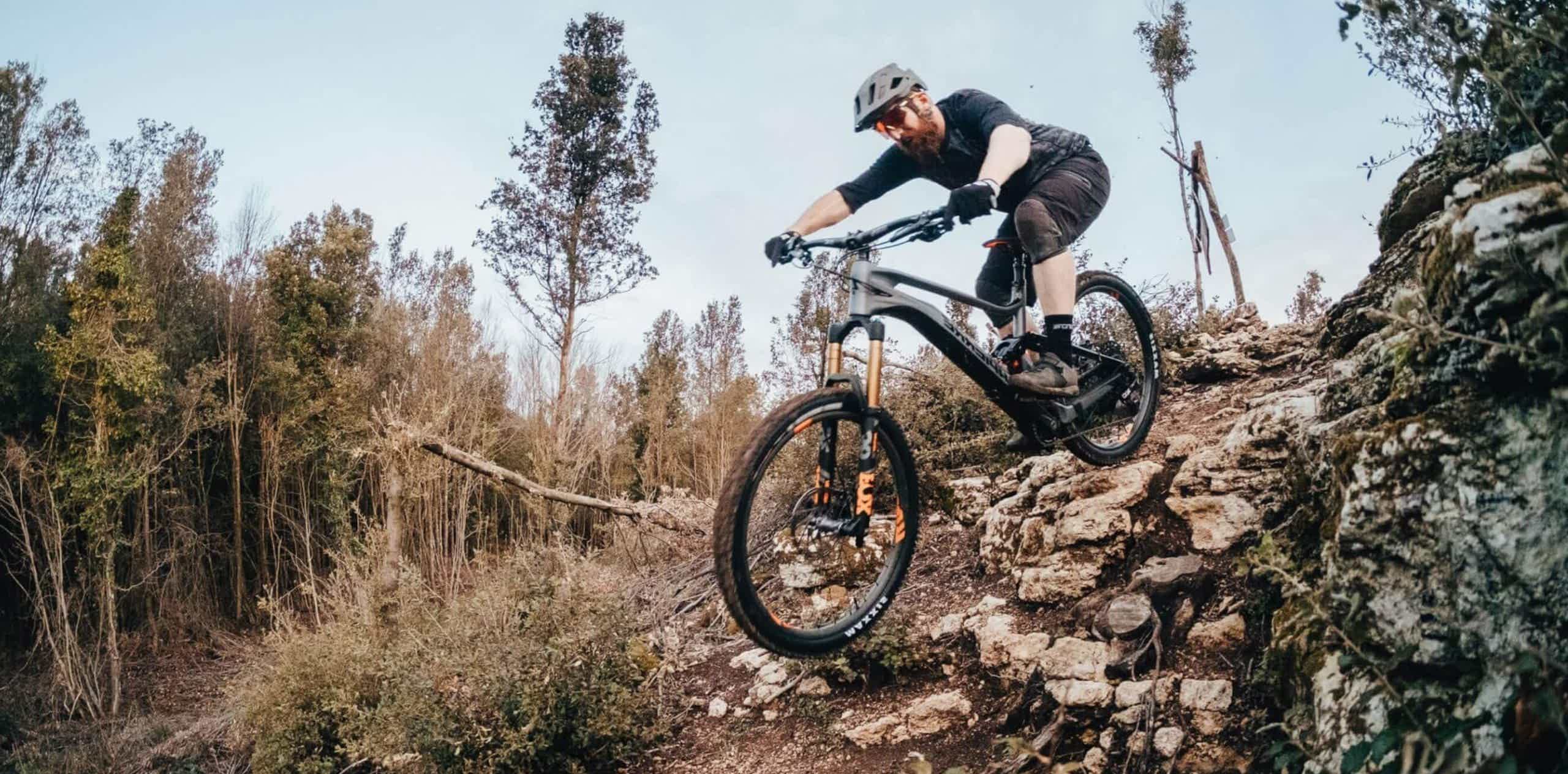 bicicleta eléctrica de montaña pinarello doble suspension