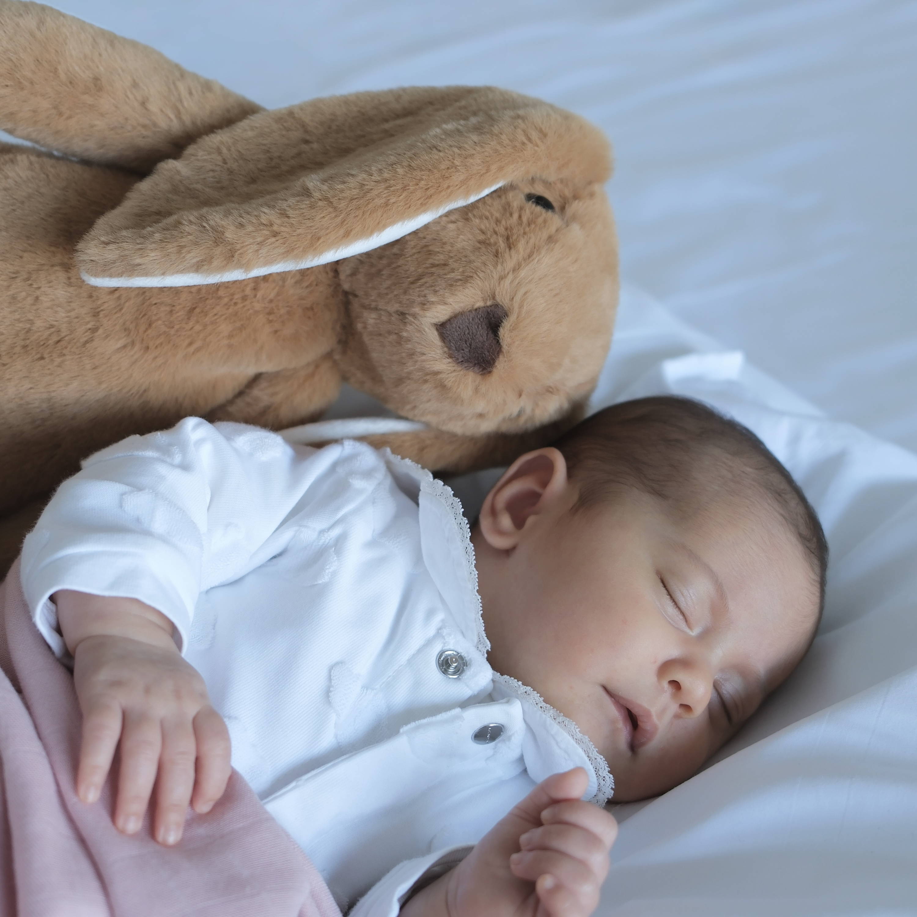 doudou personnalisé bébé raffiné enfant chic doux peluche confortable fabriqué en europe meilleur cadeau bébé naissance